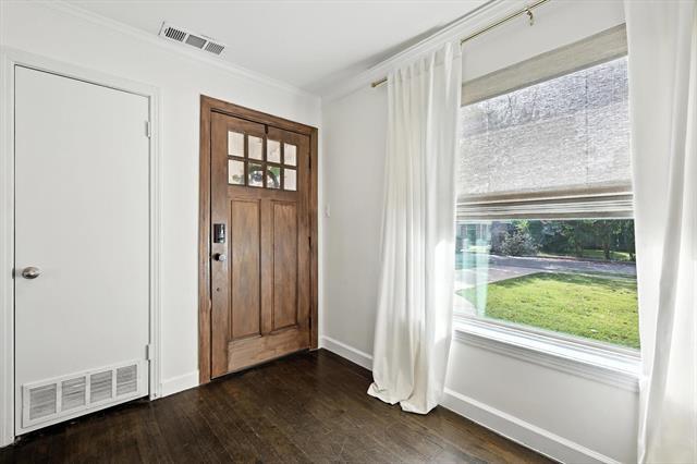 Foto del edificio - 3917 Hawick Ln
