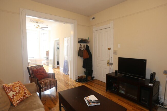 Foto del edificio - 5333 N Kenmore Ave