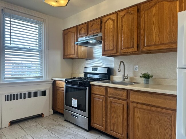 Foto del edificio - 4401 Oakmont St