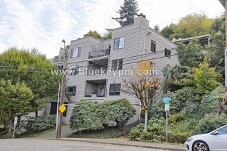 Building Photo - 1320 SW Hall St