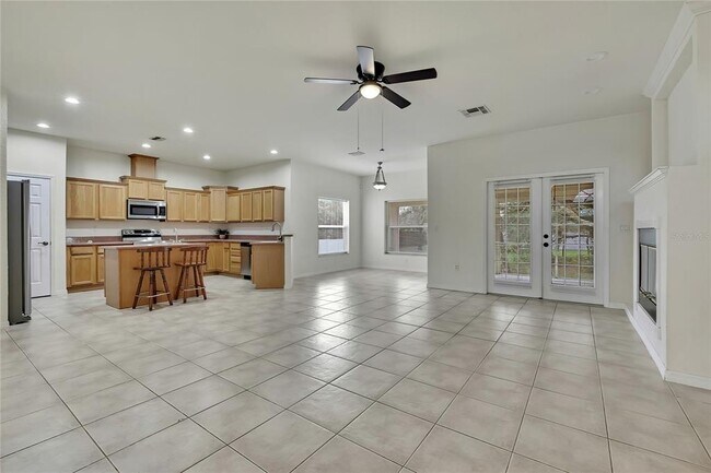 Foto del edificio - 12052 Jade Ave