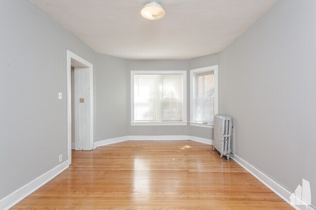 Building Photo - 2212 E 70th St