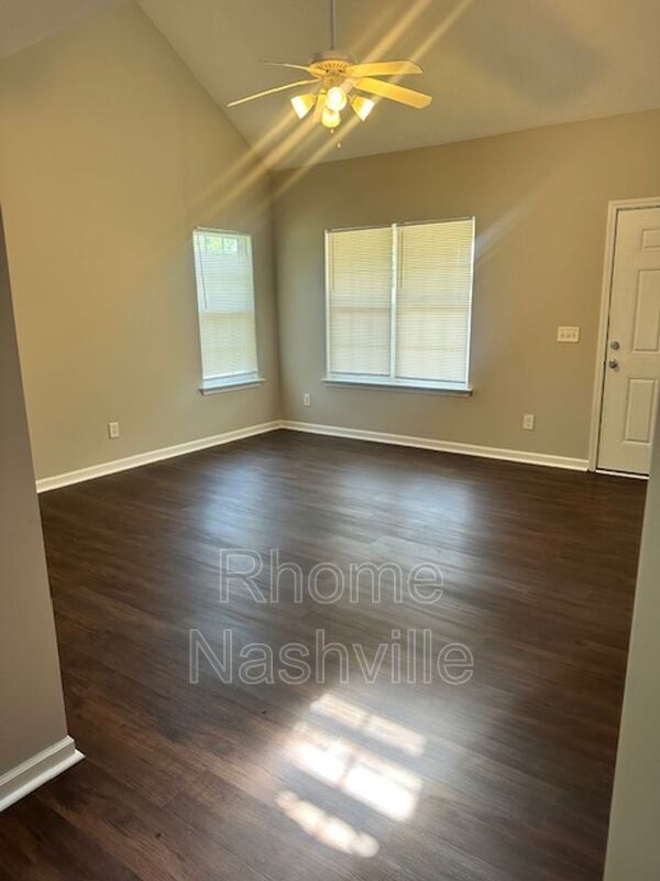 Foto del edificio - 1508 Chestnut Oak Dr