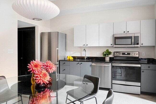 Foto del edificio - 1060 Broadway