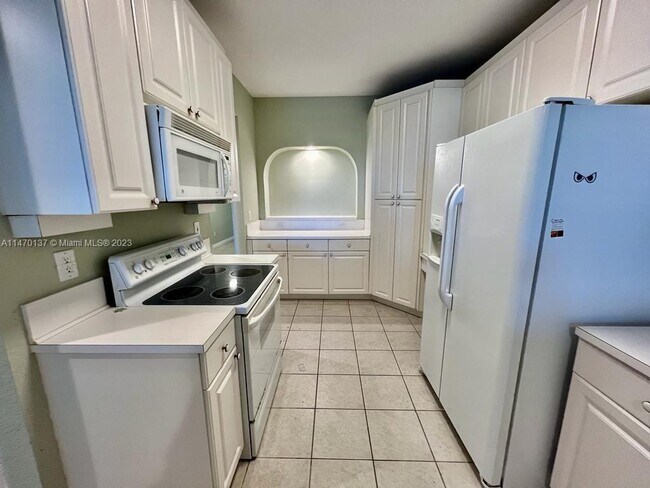Building Photo - 10770 NW 66th St