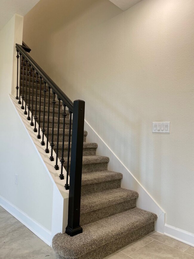 Foto del edificio - 3 BED 2.5 BATH TOWNHOME IN THE VISTAS AT C...