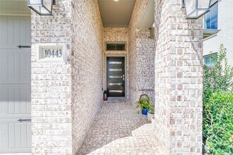 Building Photo - 10443 Cecilia Star Ln