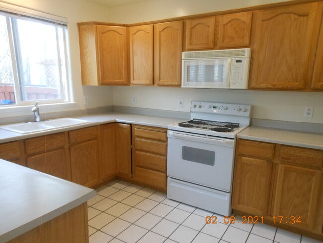 Building Photo - 3215 S 945 E