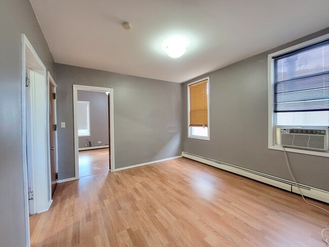 Building Photo - 6 6th St