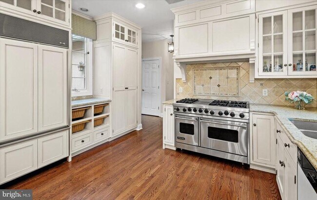 Foto del edificio - 12 Windermere Way