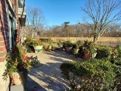 Building Photo - 88 Wharf St