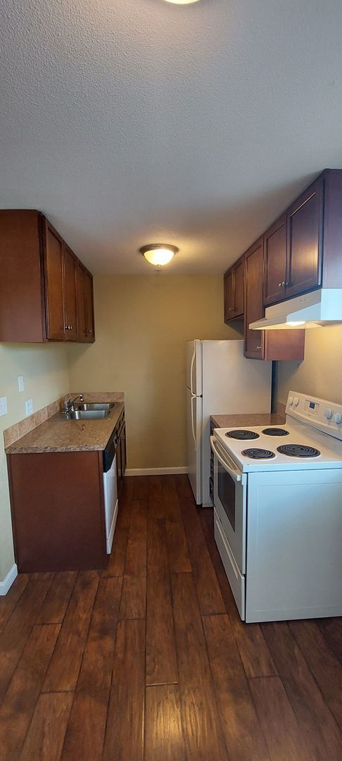 Foto del edificio - Lovely 1 Bedroom Apartment in the Lettered Streets District