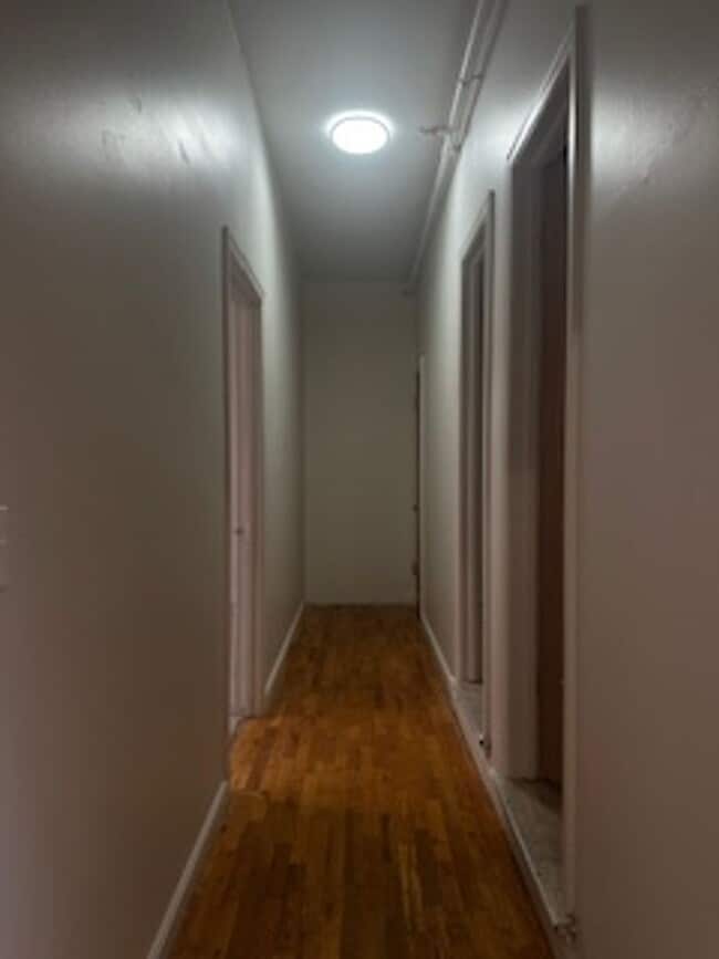 Building Photo - 734 1/2 Massachusetts St