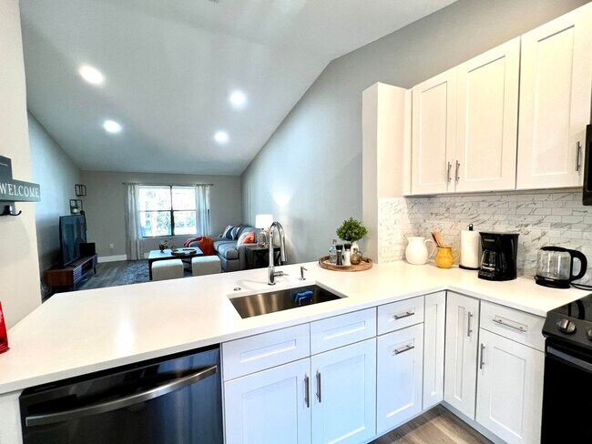 Building Photo - 12969 Pennypacker Trail
