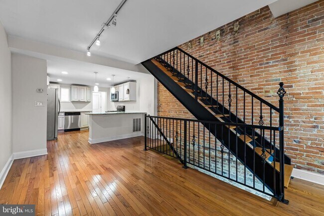 Foto del edificio - 1511 E Clement St