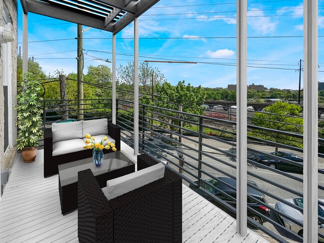 Terraza en la azotea con vistas al cobertizo para botes y al Museo de Arte - 637 N 32nd St