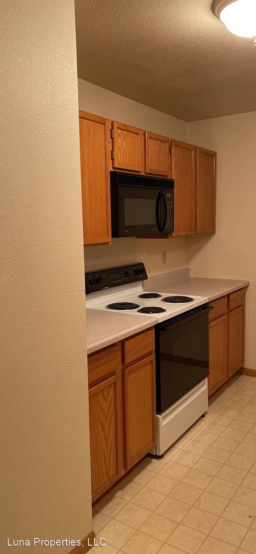 Building Photo - 2 br, 1 bath House - 2402 Wheeler Drive Un...