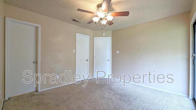 Foto del edificio - 9306 Trailridge Dr