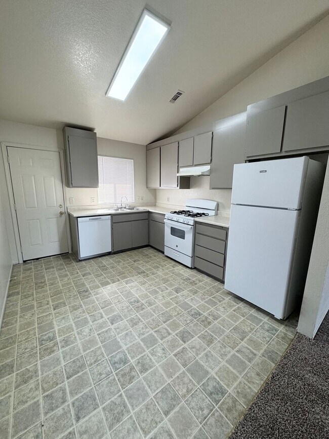 Foto del edificio - MA348