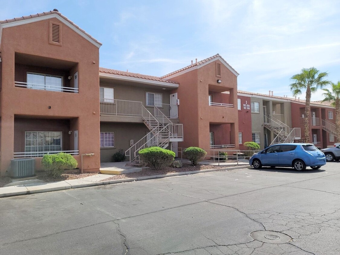 Foto principal - Near Nellis AFB