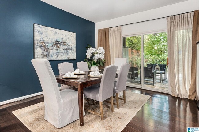 Foto del edificio - 5539 Hampton Heights Dr