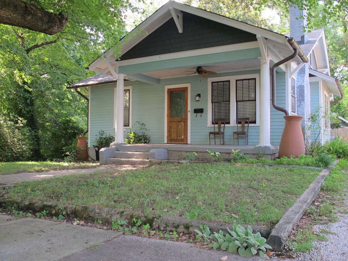 Foto principal - 712 E Franklin St