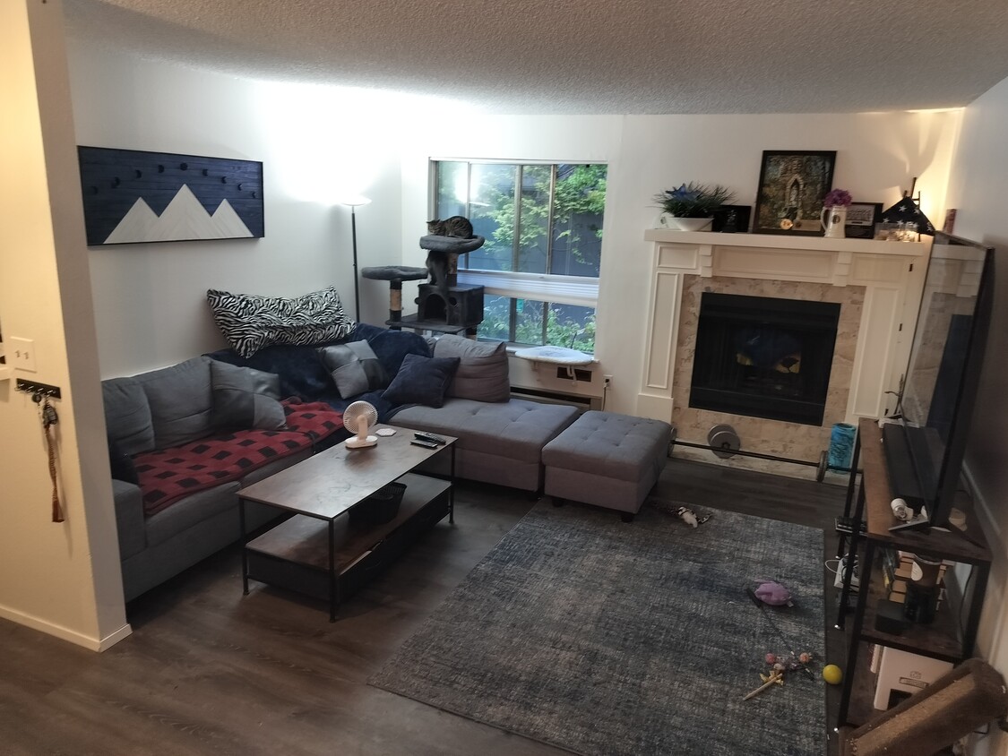 650 SW Meadow Dr Unit Shelby Park Condos, Beaverton, OR 97006 Condo