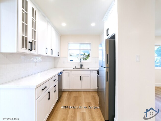 Foto del edificio - 4587 Bolero Dr