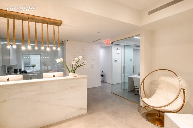 Foto del edificio - 110 E 60th St
