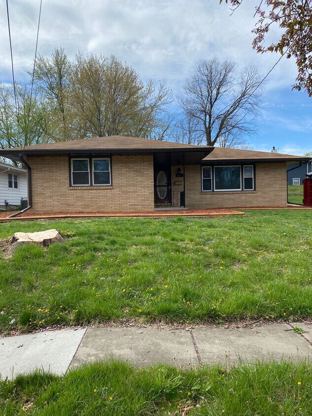 Primary Photo - Updated 4 Bedroom 2 Bath