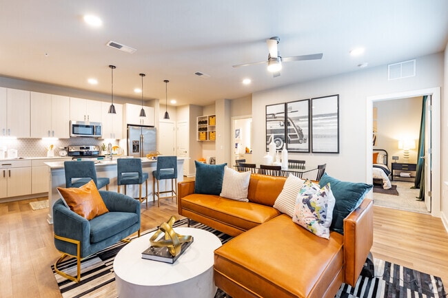 2 Bed, 2 Bath - 1,219 SF - 1701 Central Apartments