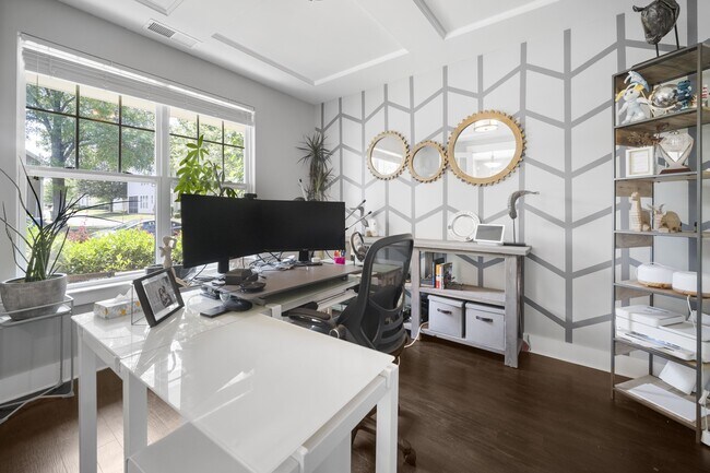 Foto del edificio - 2435 Double Oaks Rd