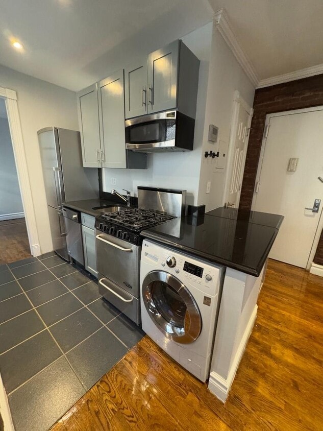 Photo - 416 East 13th St (1st Ave & Ave A), #5D