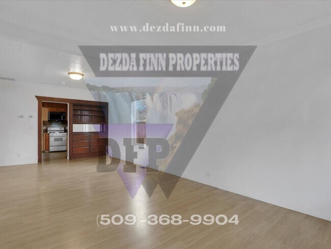 Building Photo - 4 Bed 2 Bath Home in North Spokane Availab...