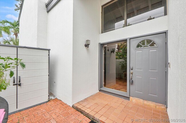 Foto del edificio - 9897 Fairway Cove Ln