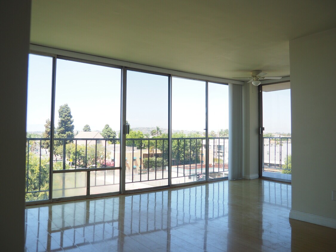 Sala de estar vista - 375 Atlantic Ave