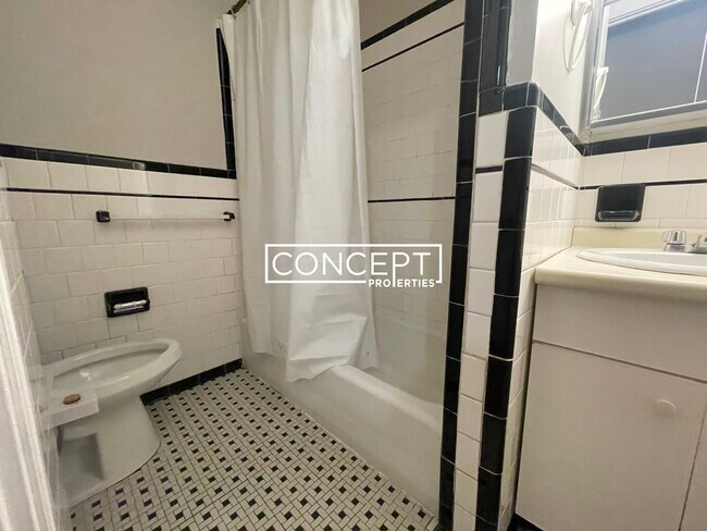 Foto del edificio - 8 Forest St