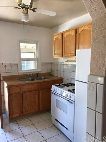 Building Photo - 4249 Sierra Vista Dr