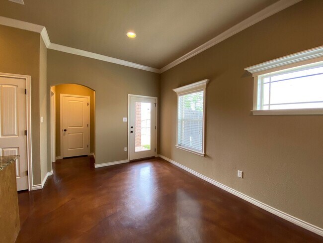 Foto del edificio - 3032 Silver Saddle Dr