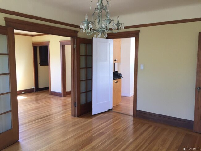 Foto del edificio - 337 Kensington Way