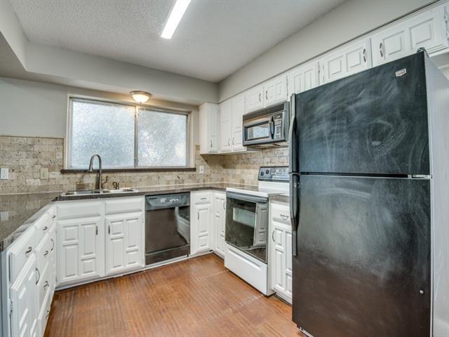 Building Photo - 3601 Willow Ridge Dr