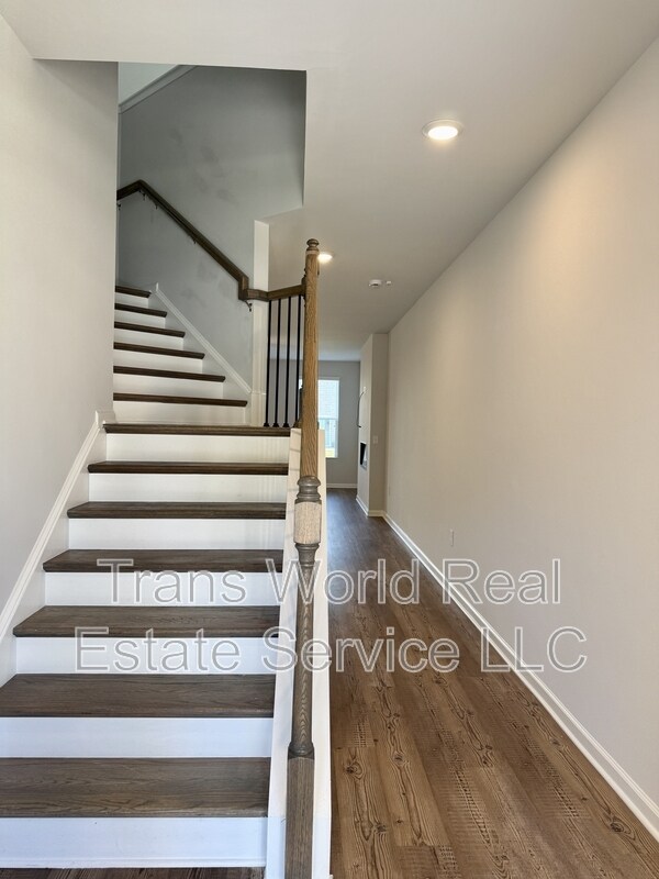 Foto del edificio - 2090 Ecoland Dr