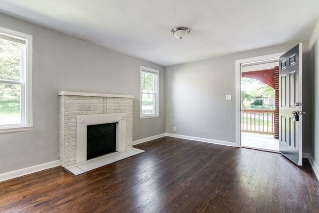 Foto del edificio - 3 Bed 2 Bath Brick Home