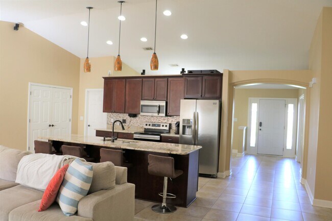 Foto del edificio - 6461 Arbor Ln