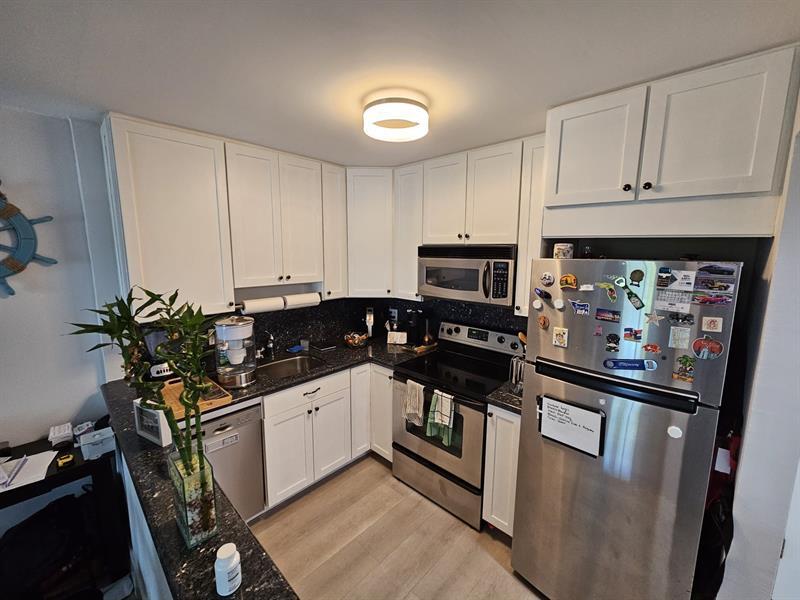 Foto principal - 101 E McNab Rd