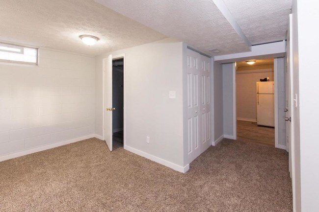 Building Photo - 2642B S Arlington Rd