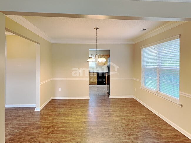 Building Photo - 4928 Alenja Ln