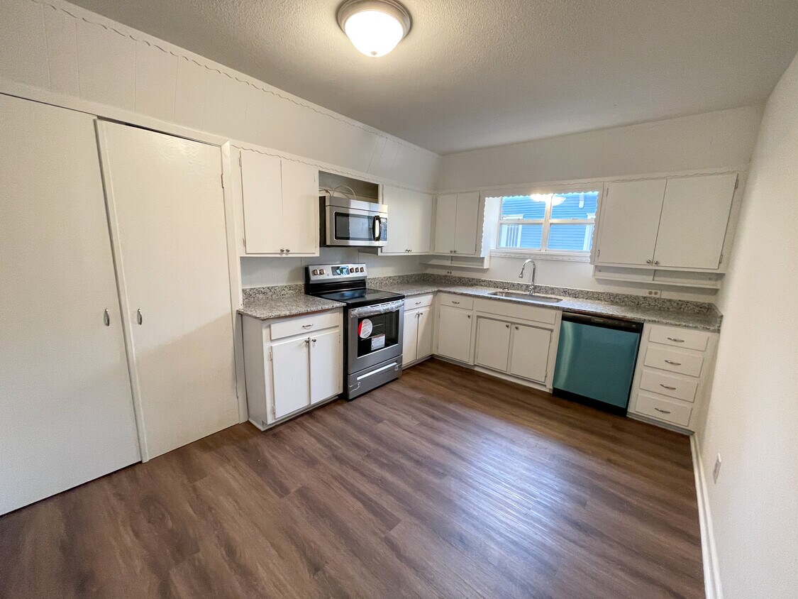 1016 W Gandy St Unit 1, Denison, TX 75020 Apartments in Denison, TX