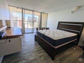 Building Photo - 445 Seaside Ave