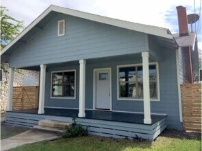 Building Photo - 1126 Hays St